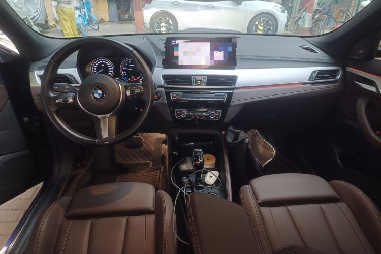 Used BMW X2 2021 sDrive25i Luxury Model with M Sport Package Center Console
