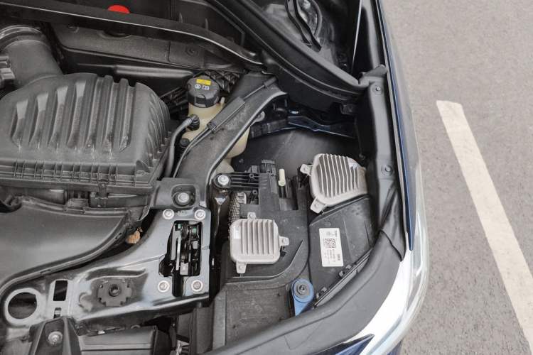 Used BMW X2 2021 sDrive25i Luxury Model with M Sport Package Engine Bay Left