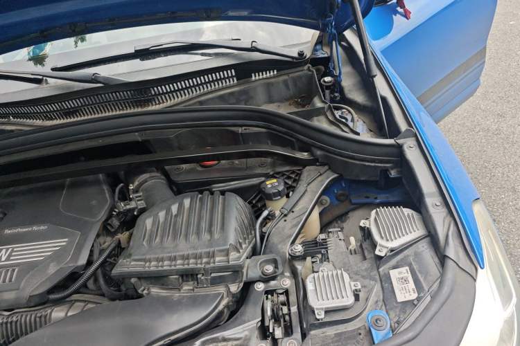 Used BMW X2 2021 Restyled sDrive25i Midnight Edition Engine Bay Left