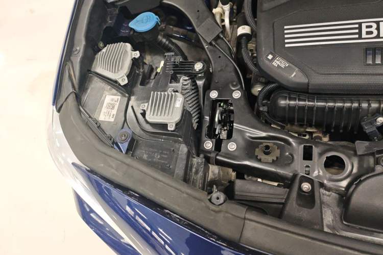 Used BMW X2 2021 sDrive25i Luxury Model with M Sport Package Engine Bay Right