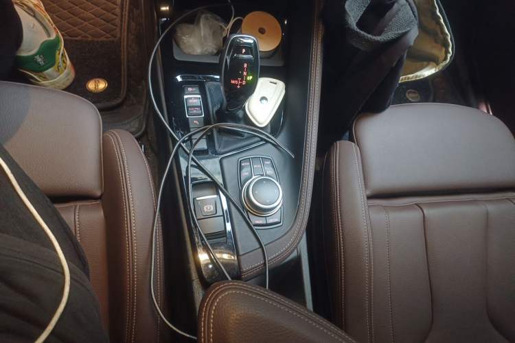 Used BMW X2 2021 sDrive25i Luxury Model with M Sport Package Gear Lever