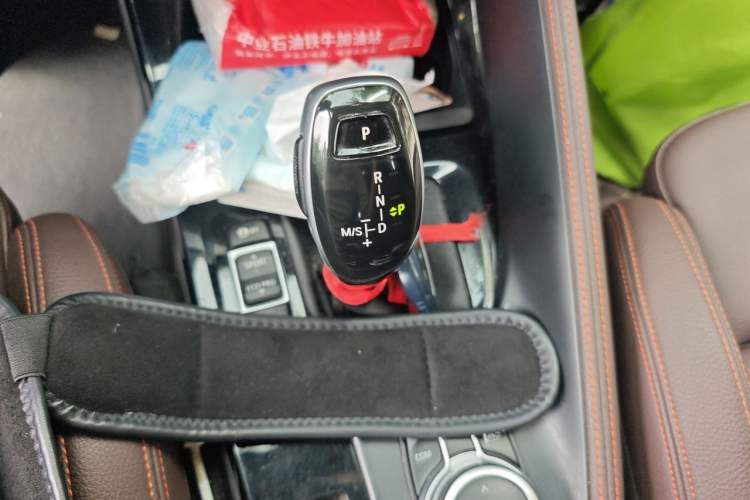 Used BMW X2 2021 Restyled sDrive25i Midnight Edition Gear Lever