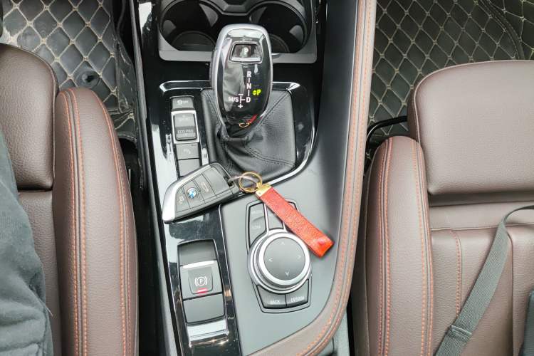 Used BMW X2 2021 Restyled sDrive25i Midnight Edition Gear Lever