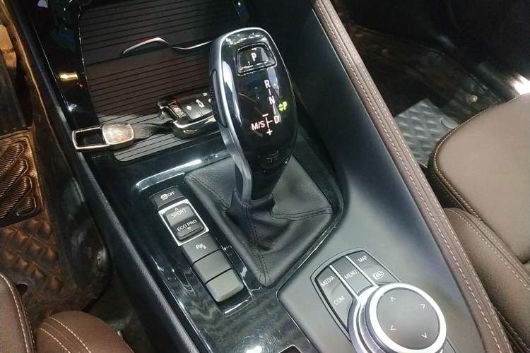 Used BMW X2 2021 Restyled sDrive25i M Sport Package Gear Lever