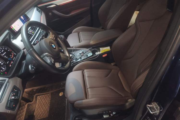 Used BMW X2 2021 sDrive25i Luxury Model with M Sport Package Left Front Seat