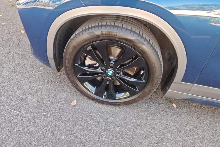 Used BMW X2 2021 Restyled sDrive25i M Sport Package Left Front Wheel Hub