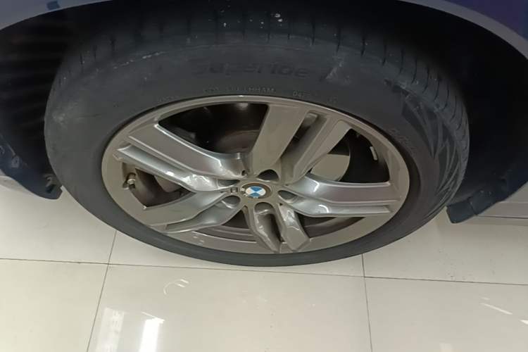 Used BMW X2 2021 sDrive25i M Sport Package Left Front Wheel Hub