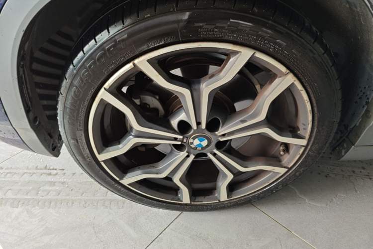 Used BMW X2 2021 sDrive25i Luxury M Sport Package Left Front Wheel Hub