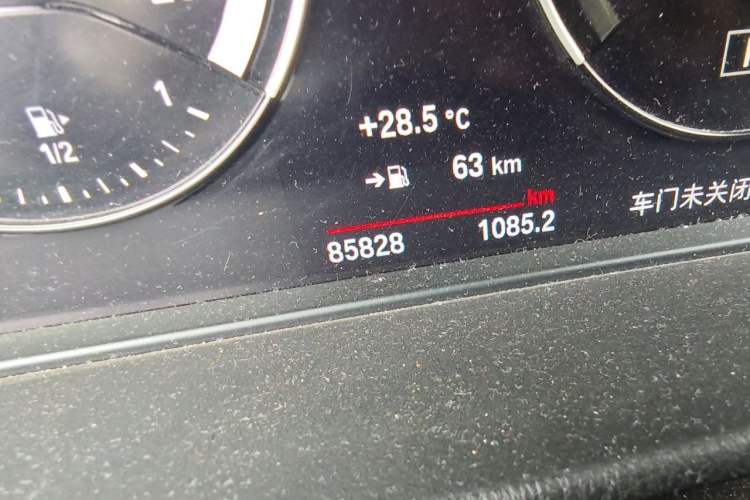 Used BMW X2 2021 Restyled sDrive25i Midnight Edition Odometer Close Up