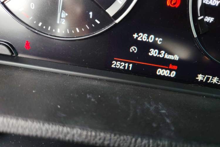 Used BMW X2 2021 sDrive25i M Sport Package Odometer Close Up