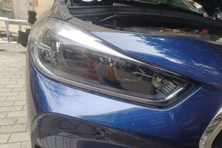 Used BMW X2 2021 sDrive25i Luxury Model with M Sport Package Right Front Headlight