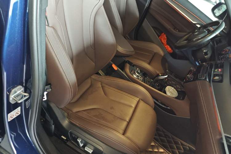 Used BMW X2 2021 sDrive25i Luxury M Sport Package Right Front Seat