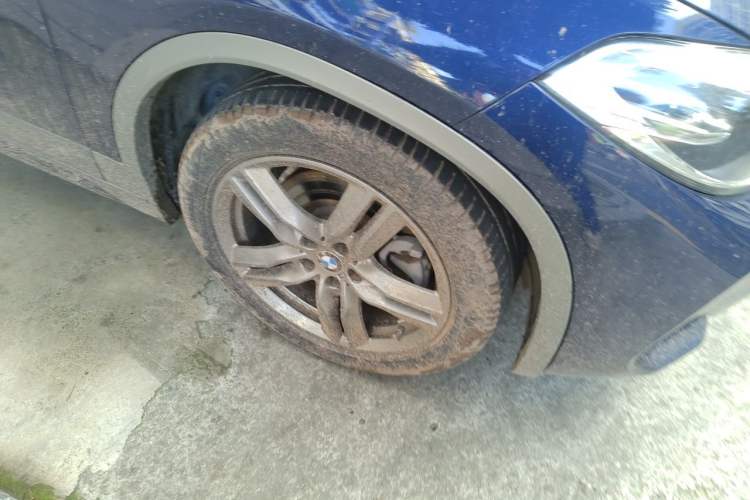 Used BMW X2 2021 sDrive25i Leading Model M Sport Package Right Front Wheel Hub