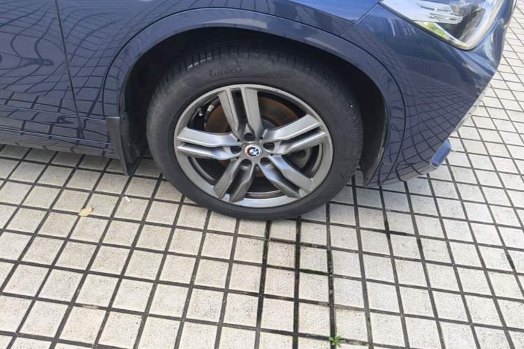 Used BMW X2 2021 Restyled sDrive25i M Sport Package Right Front Wheel Hub