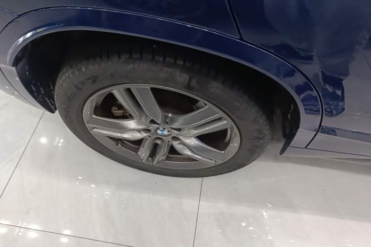 Used BMW X2 2021 Restyled sDrive25i M Sport Package Right Rear Wheel Hub