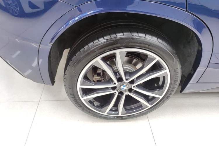 Used BMW X2 2021 sDrive25i Luxury Model with M Sport Package Right Rear Wheel Hub