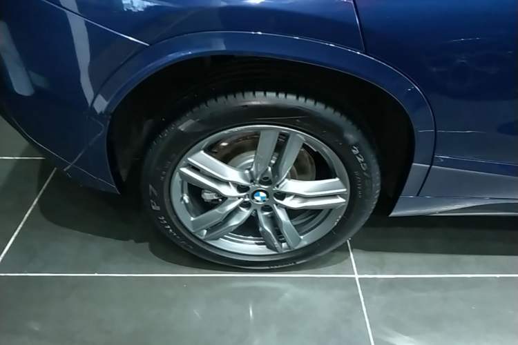 Used BMW X2 2021 Restyled sDrive25i M Sport Package Right Rear Wheel Hub