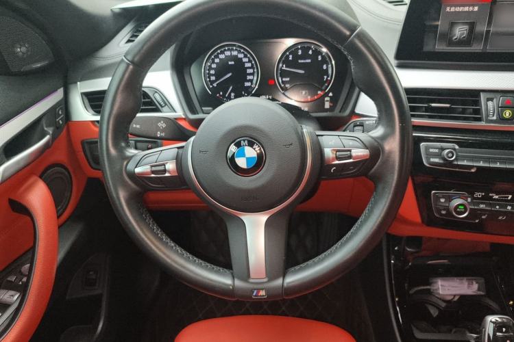 Used BMW X2 2021 sDrive25i Luxury Model with M Sport Package Steering Wheel