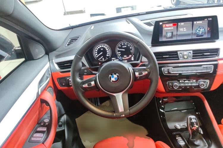 Used BMW X2 2021 sDrive25i Luxury Model with M Sport Package Steering Wheel