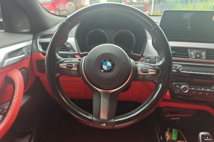 Used BMW X2 2021 sDrive25i Luxury Model with M Sport Package Steering Wheel