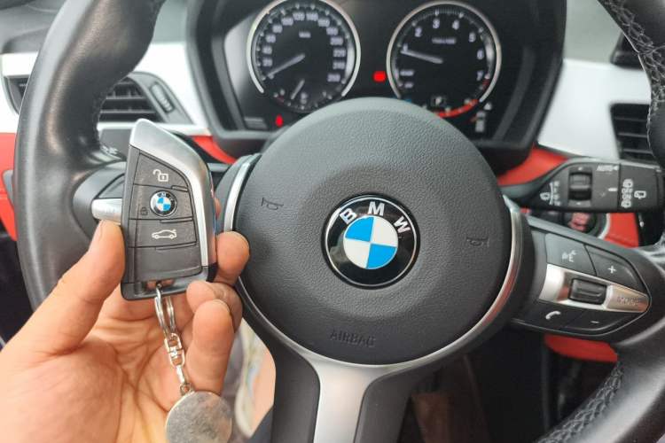 Used BMW X2 2021 sDrive25i Luxury Model with M Sport Package Vehicle Key