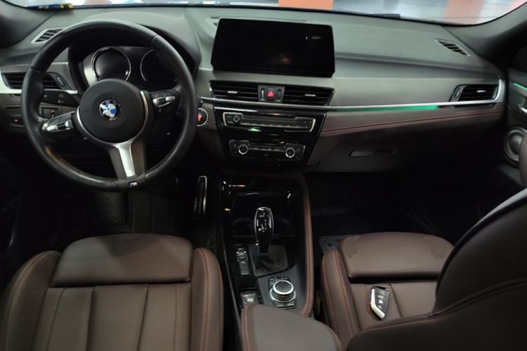 Used BMW X2 2021 Restyled sDrive25i Sharp Edition Center Console