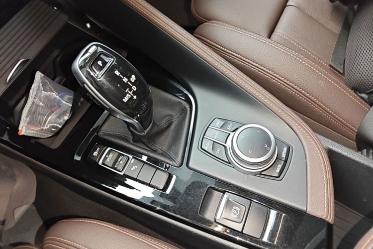 Used BMW X2 2021 Restyled sDrive25i Sharp Edition Gear Lever