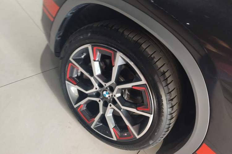 Used BMW X2 2021 Restyled sDrive25i Sharp Edition Left Front Wheel Hub
