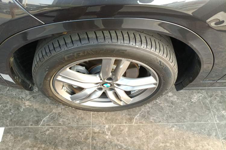 Used BMW X2 2021 sDrive25i M Sport Package Left Front Wheel Hub