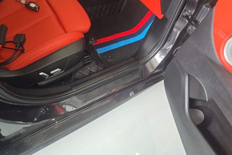 Used BMW X2 2021 sDrive25i M Sport Package Right Side Sill