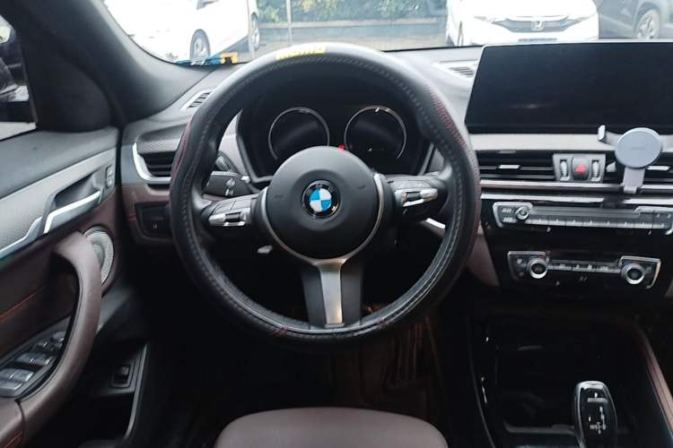 Used BMW X2 2021 Restyled sDrive25i Sharp Edition Steering Wheel