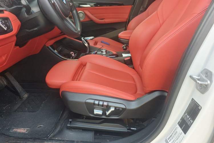 Used BMW X2 2021 sDrive25i Leading Model M Off-Road Package Left Front Seat
