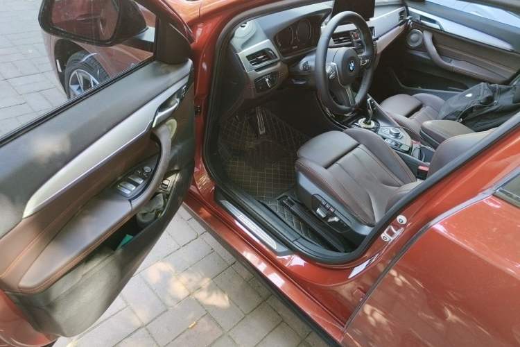 Used BMW X2 2021 Restyled sDrive25i Midnight Edition Driver Seat