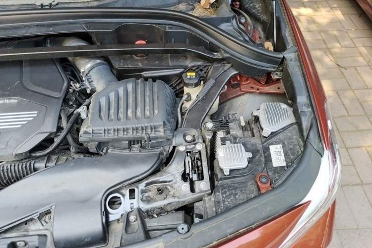 Used BMW X2 2021 Restyled sDrive25i Midnight Edition Engine Bay Left