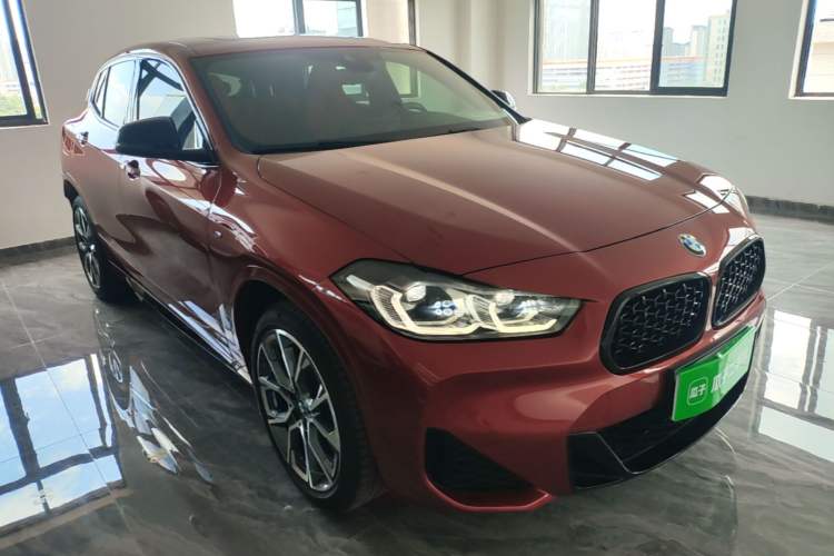 Used BMW X2 2021 sDrive25i M Sport Package Front Right 45 Deg