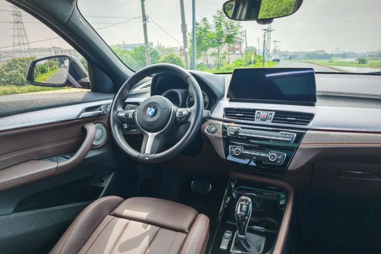 Used BMW X2 2021 Restyled sDrive25i Midnight Edition Interior 5