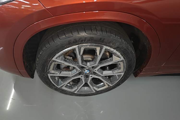 Used BMW X2 2021 Restyled sDrive25i Midnight Edition Left Front Wheel Hub