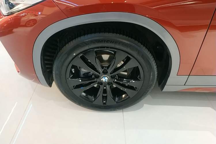 Used BMW X2 2021 sDrive20i M Sport Package Left Front Wheel Hub