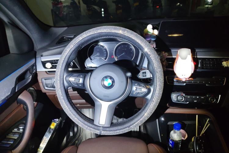 Used BMW X2 2021 Updated xDrive25i Midnight Edition Steering Wheel