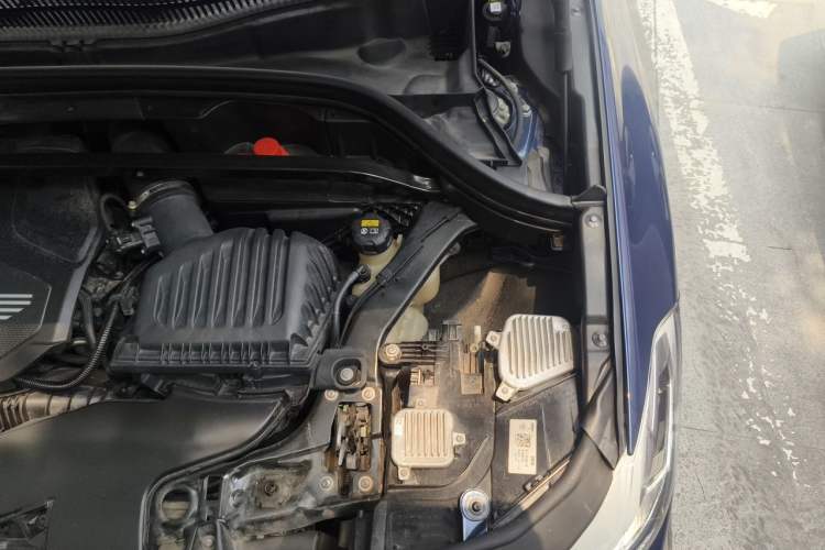 Used BMW X2 2021 sDrive25i M Sport Package Engine Bay Left