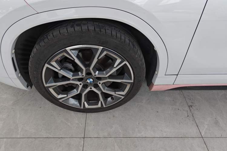 Used BMW X2 2021 Updated xDrive25i Midnight Edition Exterior 6