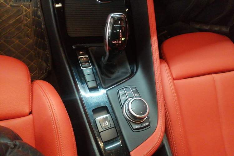 Used BMW X2 2021 sDrive25i Leading Model M Off-Road Package Gear Lever