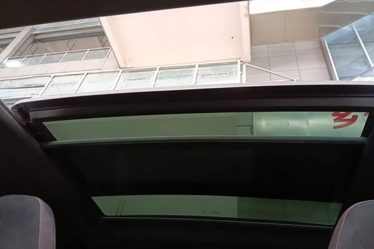 Used BMW X2 2021 sDrive25i Midnight Edition Headliner
