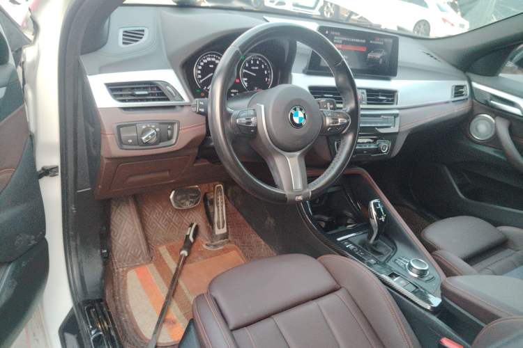 Used BMW X2 2021 Updated xDrive25i Midnight Edition Interior 2