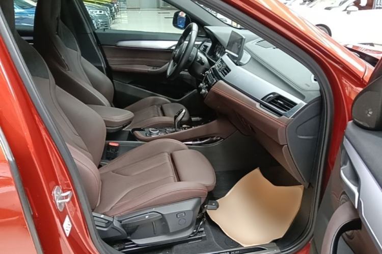 Used BMW X2 2021 sDrive25i Midnight Edition Right Front Seat