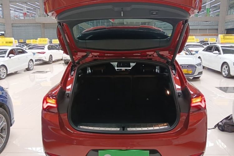 Used BMW X2 2021 sDrive25i Midnight Edition Trunk