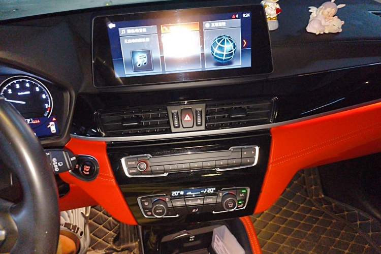Used BMW X2 2021 sDrive25i Sport Edition Audio And AC Panel