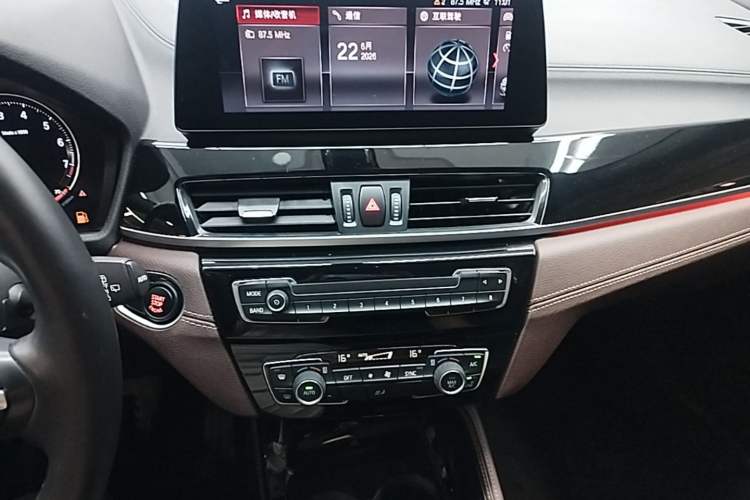 Used BMW X2 2021 sDrive25i Leading Model M Off-Road Package Audio And AC Panel