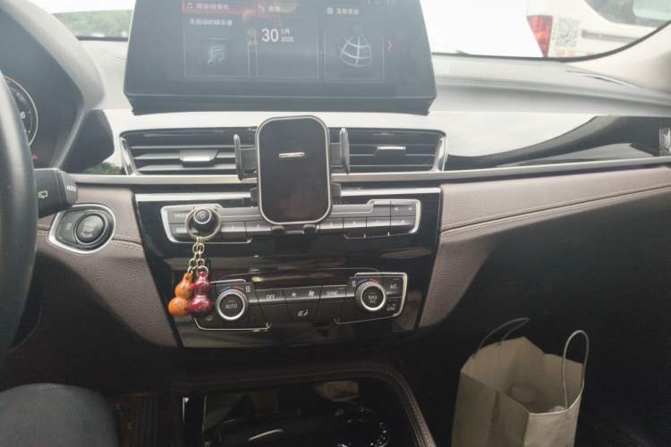 Used BMW X2 2021 sDrive25i M Sport Package Audio And AC Panel