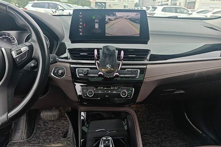 Used BMW X2 2021 sDrive25i M Sport Package Audio And AC Panel